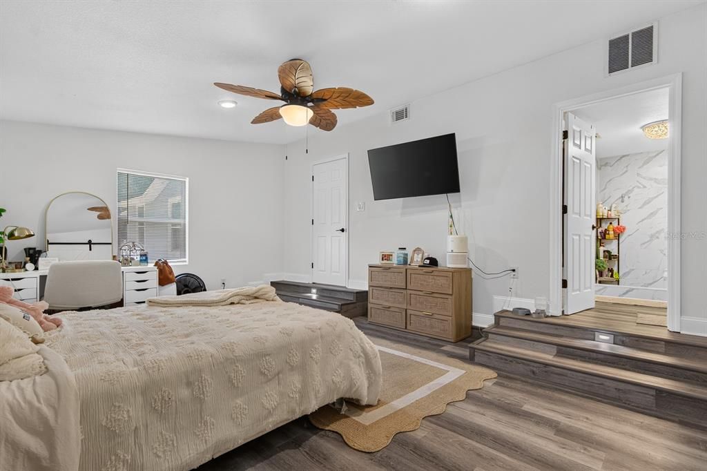 En Venta: $389,999 (3 camas, 2 baños, 1268 Pies cuadrados)
