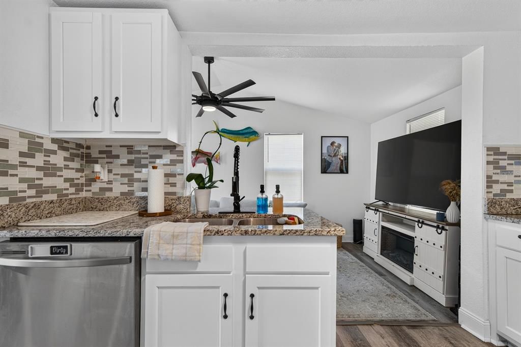 En Venta: $389,999 (3 camas, 2 baños, 1268 Pies cuadrados)