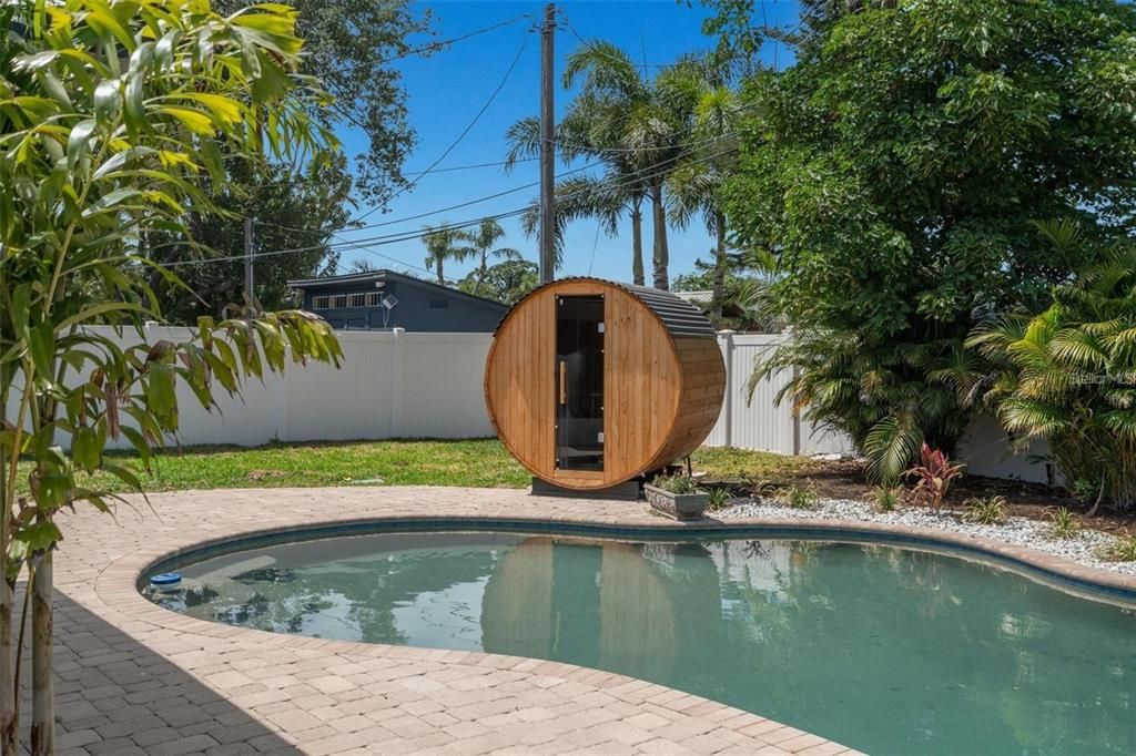 For Rent: $4,400 (3 beds, 2 baths, 1348 Square Feet)