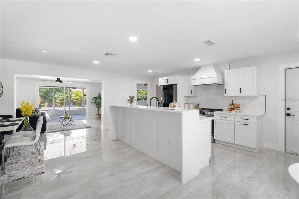 For Rent: $4,400 (3 beds, 2 baths, 1348 Square Feet)