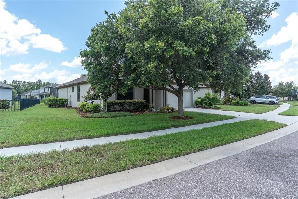 For Sale: $450,000 (3 beds, 2 baths, 1740 Square Feet)