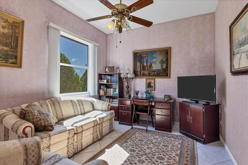 For Sale: $450,000 (3 beds, 2 baths, 1814 Square Feet)
