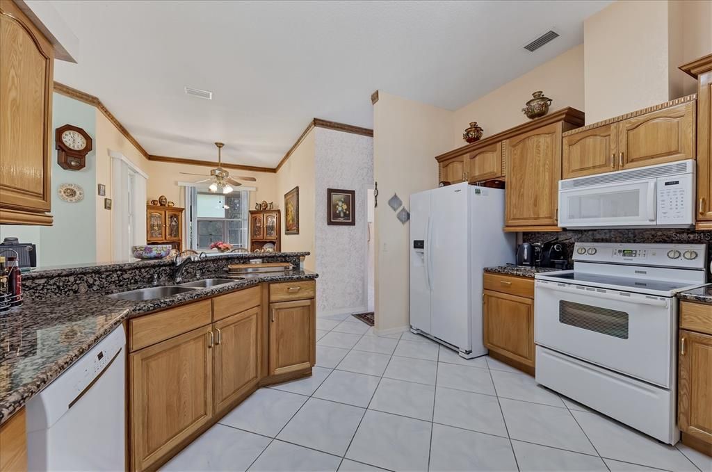 For Sale: $450,000 (3 beds, 2 baths, 1814 Square Feet)