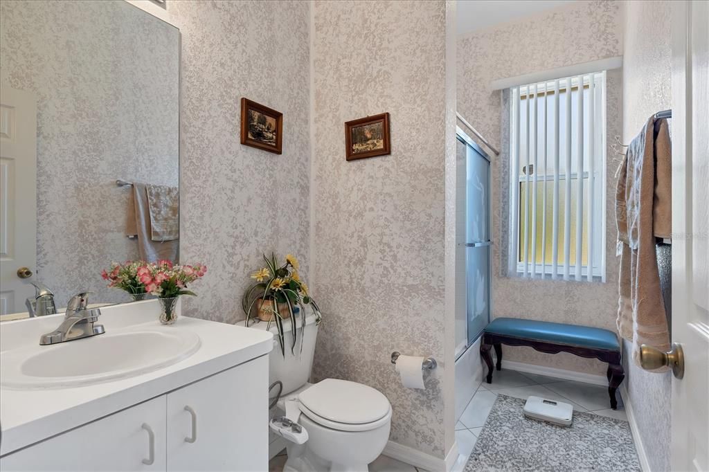 For Sale: $450,000 (3 beds, 2 baths, 1814 Square Feet)