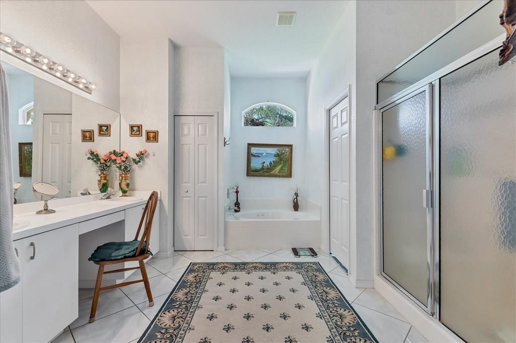 For Sale: $450,000 (3 beds, 2 baths, 1814 Square Feet)