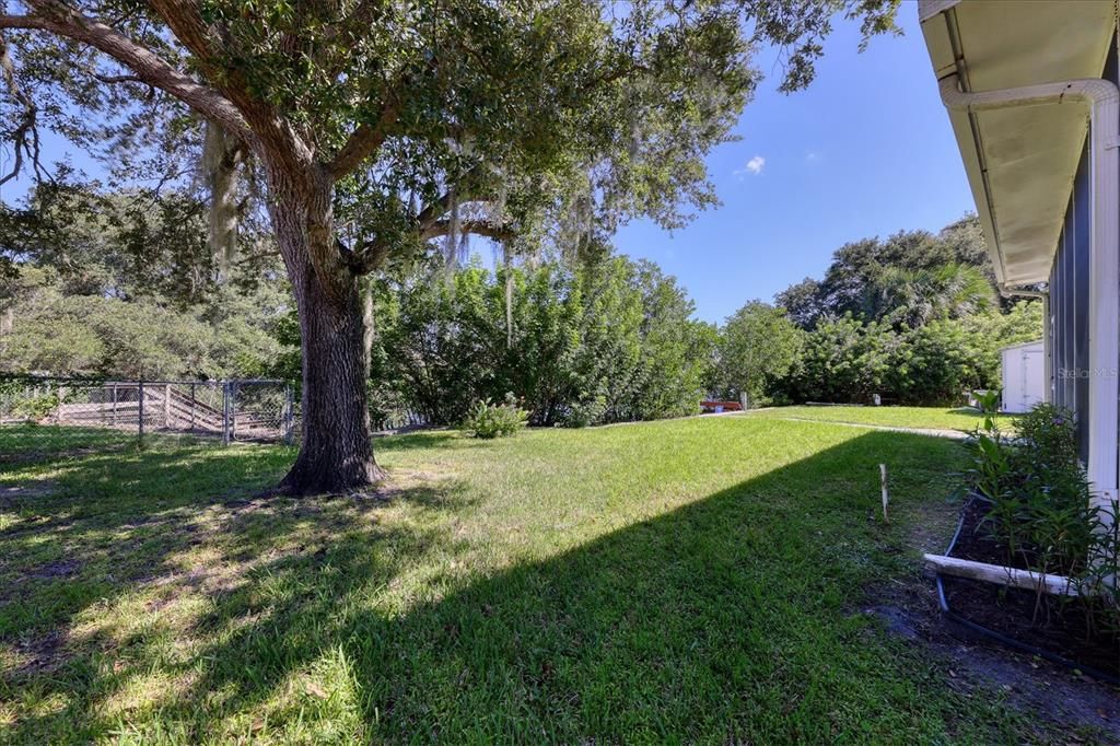 For Sale: $450,000 (3 beds, 2 baths, 1814 Square Feet)