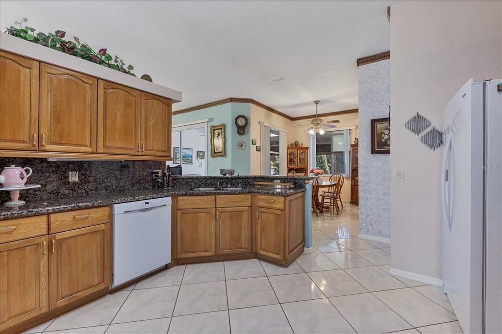 For Sale: $450,000 (3 beds, 2 baths, 1814 Square Feet)