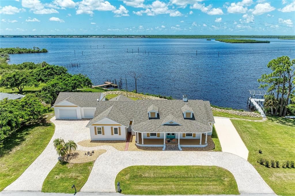 For Sale: $1,324,000 (3 beds, 2 baths, 2888 Square Feet)