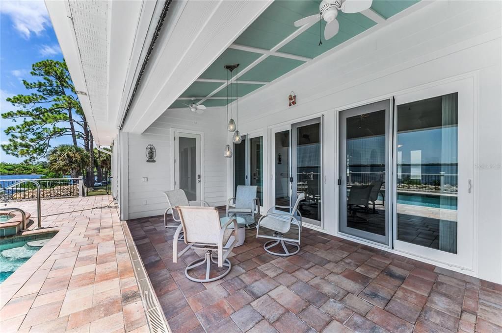 For Sale: $1,324,000 (3 beds, 2 baths, 2888 Square Feet)