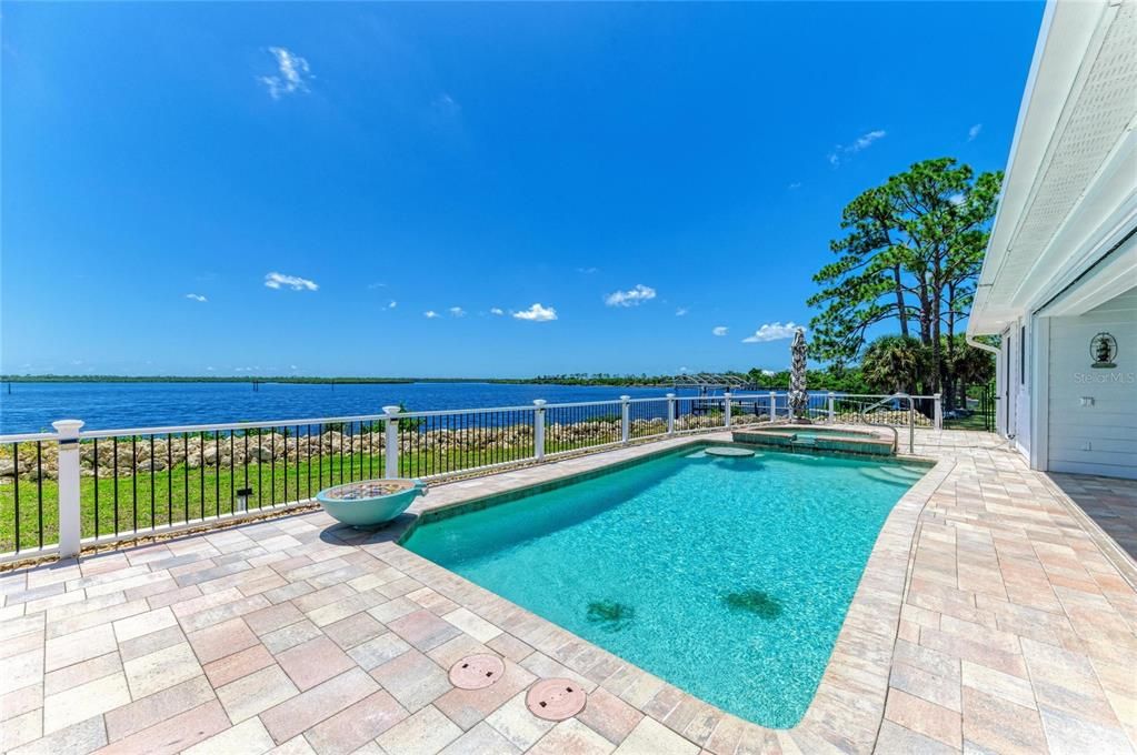 For Sale: $1,324,000 (3 beds, 2 baths, 2888 Square Feet)