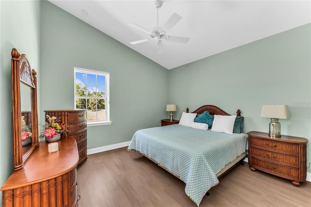 For Sale: $1,324,000 (3 beds, 2 baths, 2888 Square Feet)
