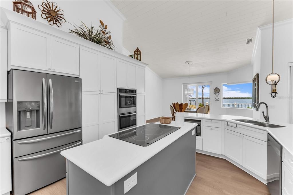 For Sale: $1,324,000 (3 beds, 2 baths, 2888 Square Feet)