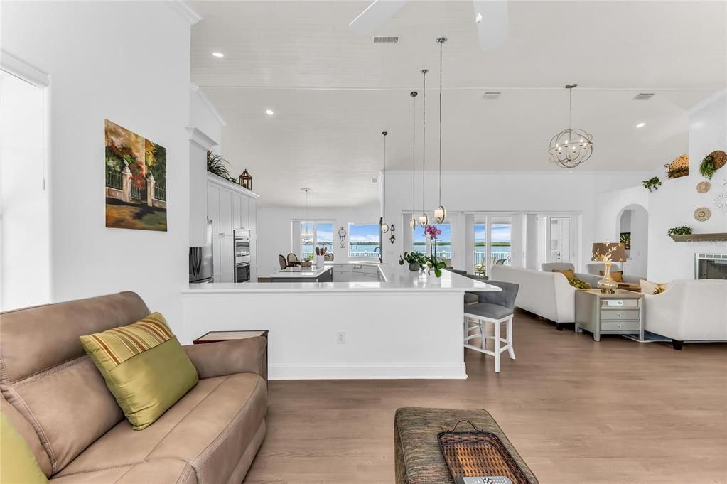 For Sale: $1,324,000 (3 beds, 2 baths, 2888 Square Feet)