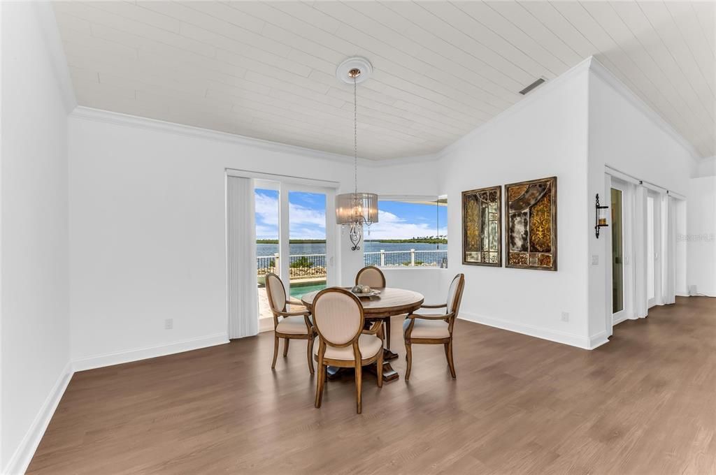 For Sale: $1,324,000 (3 beds, 2 baths, 2888 Square Feet)