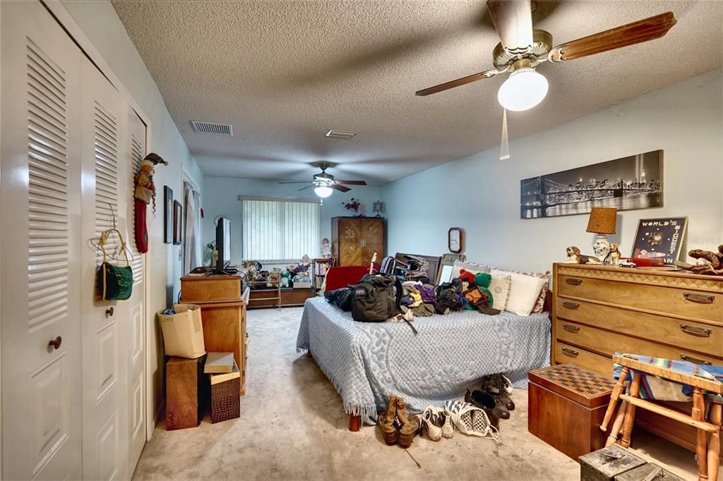 For Sale: $459,000 (4 beds, 2 baths, 2276 Square Feet)