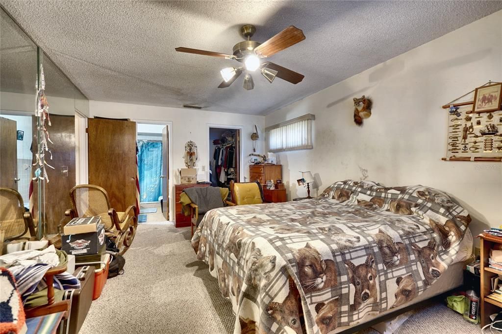 For Sale: $459,000 (4 beds, 2 baths, 2276 Square Feet)