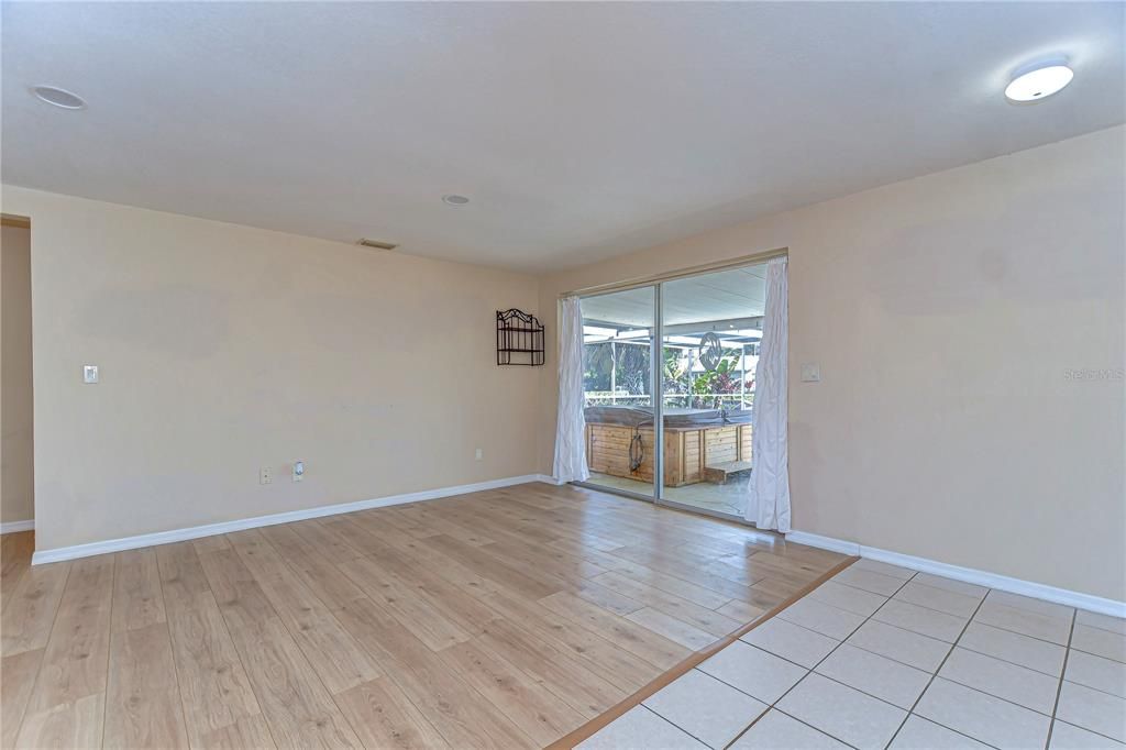 En Venta: $375,000 (2 camas, 2 baños, 1434 Pies cuadrados)