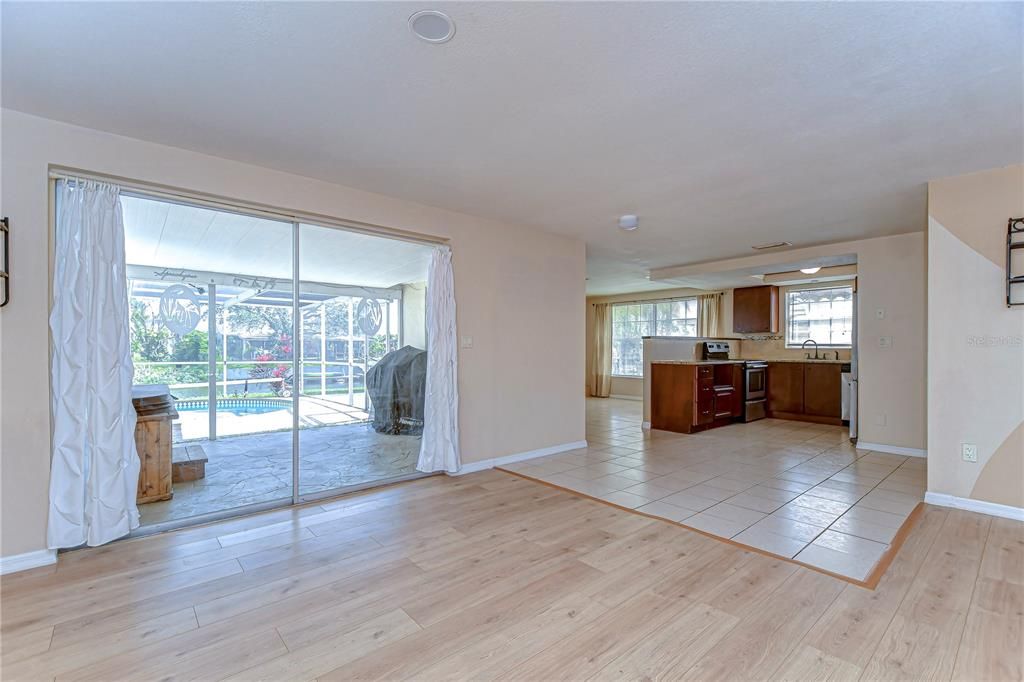 En Venta: $375,000 (2 camas, 2 baños, 1434 Pies cuadrados)