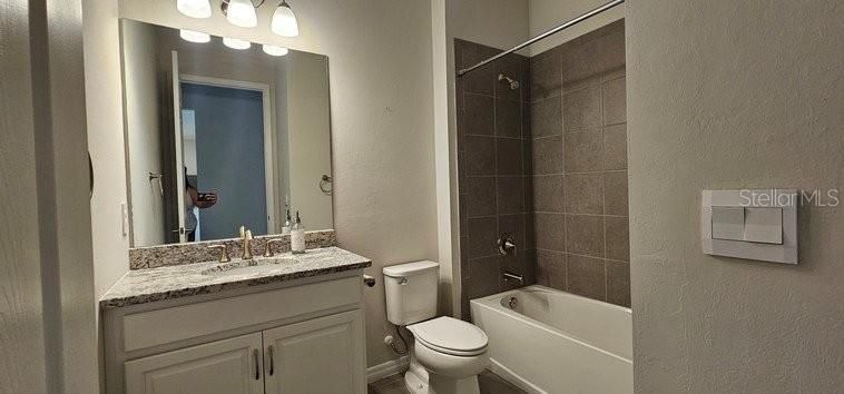 For Rent: $2,500 (3 beds, 2 baths, 2001 Square Feet)