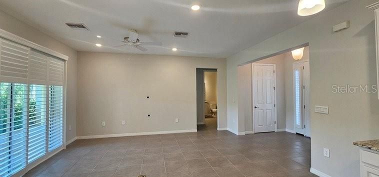 For Rent: $2,500 (3 beds, 2 baths, 2001 Square Feet)