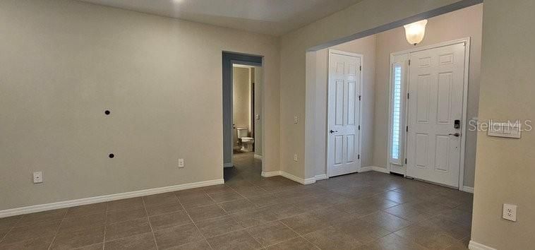 For Rent: $2,500 (3 beds, 2 baths, 2001 Square Feet)