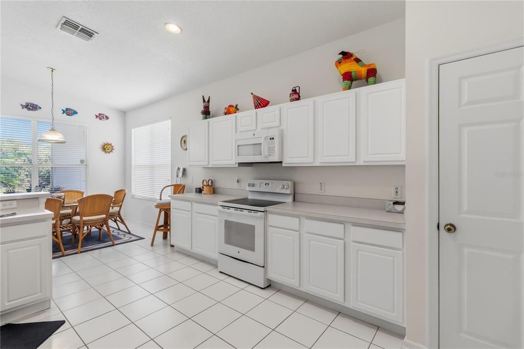 For Sale: $433,400 (3 beds, 2 baths, 2055 Square Feet)