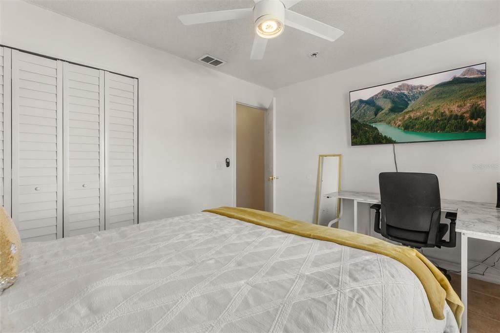 For Sale: $275,000 (3 beds, 2 baths, 1332 Square Feet)