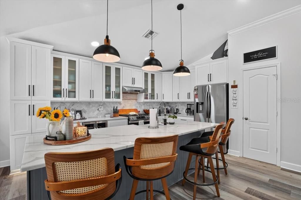For Sale: $598,900 (3 beds, 2 baths, 1897 Square Feet)