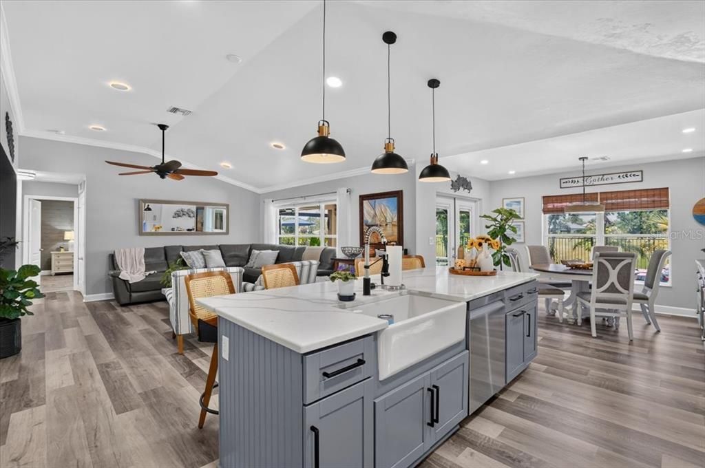 For Sale: $598,900 (3 beds, 2 baths, 1897 Square Feet)