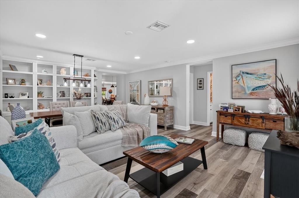 For Sale: $598,900 (3 beds, 2 baths, 1897 Square Feet)