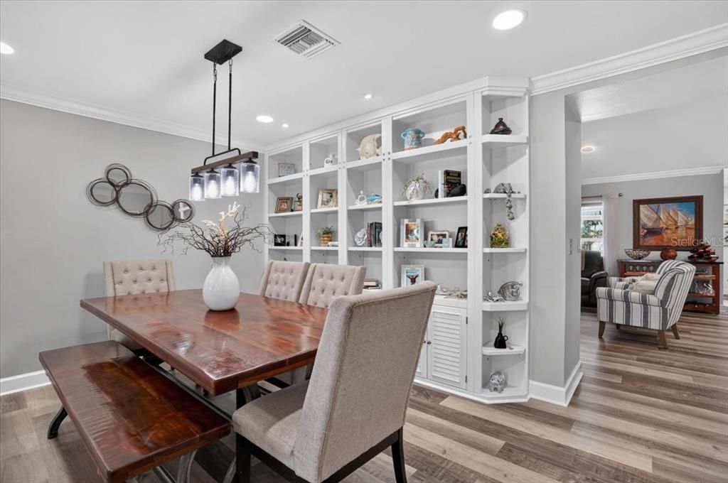 For Sale: $598,900 (3 beds, 2 baths, 1897 Square Feet)