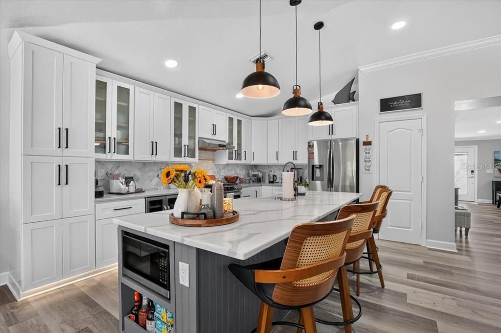 For Sale: $598,900 (3 beds, 2 baths, 1897 Square Feet)