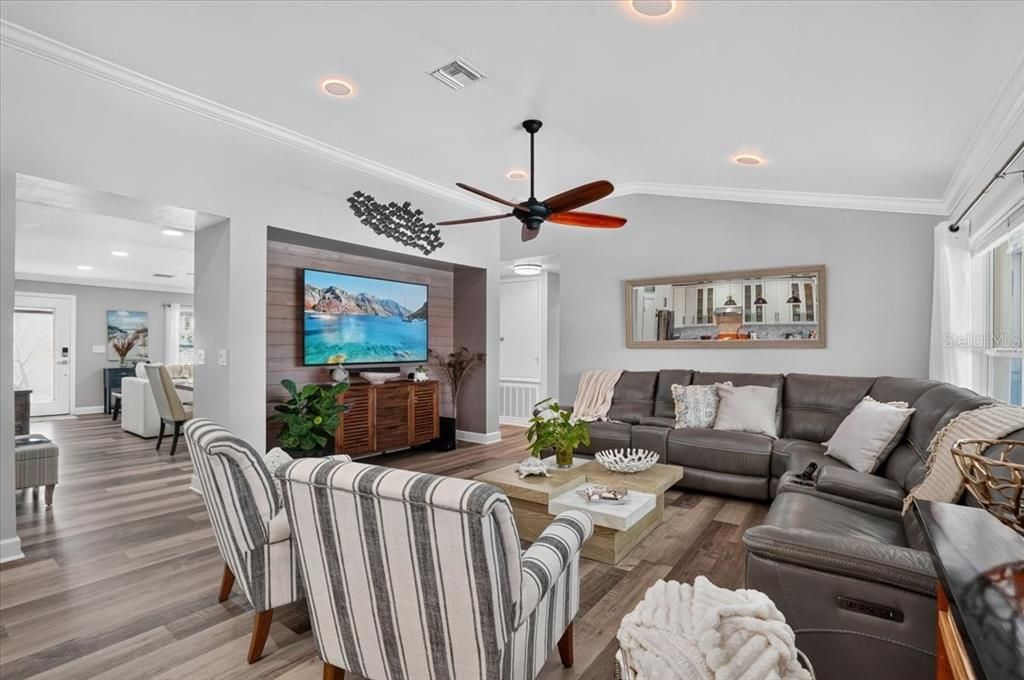 For Sale: $598,900 (3 beds, 2 baths, 1897 Square Feet)