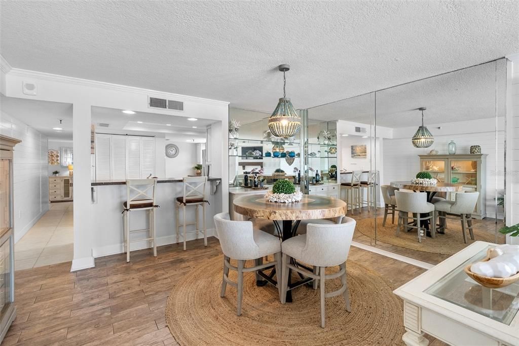 En Venta: $890,000 (2 camas, 2 baños, 1405 Pies cuadrados)