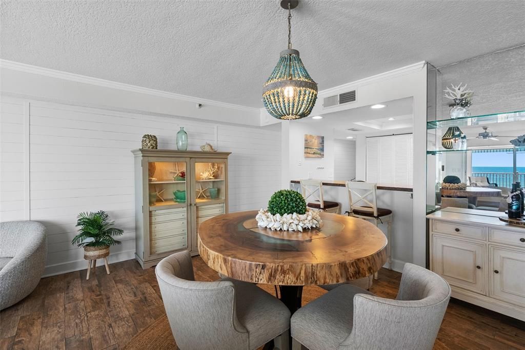 En Venta: $890,000 (2 camas, 2 baños, 1405 Pies cuadrados)