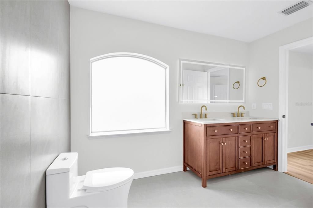 For Sale: $820,000 (3 beds, 2 baths, 1878 Square Feet)