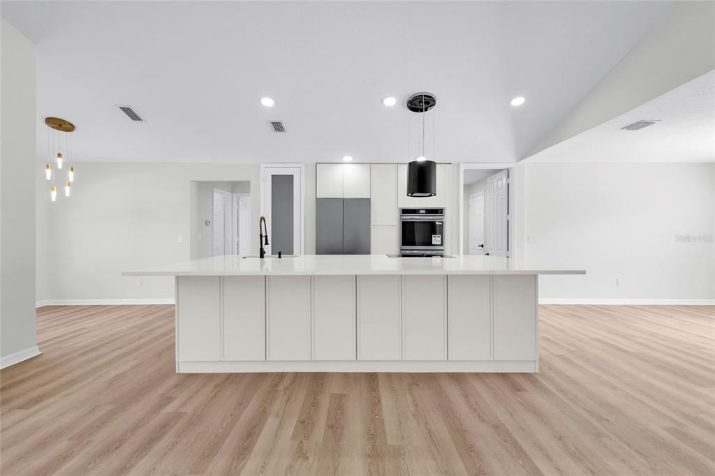 For Sale: $820,000 (3 beds, 2 baths, 1878 Square Feet)