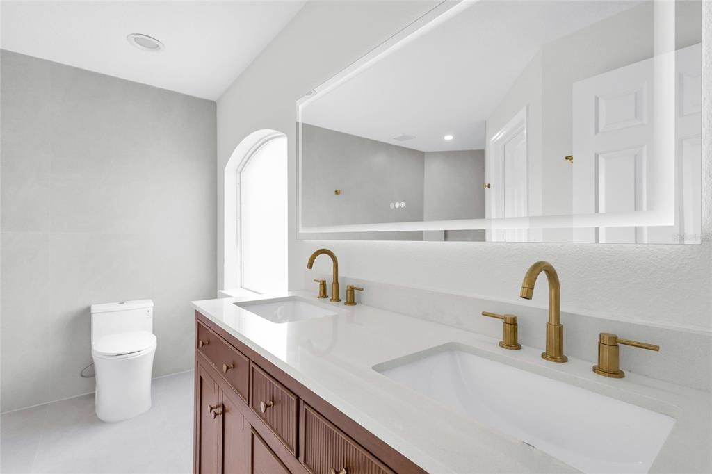 For Sale: $820,000 (3 beds, 2 baths, 1878 Square Feet)
