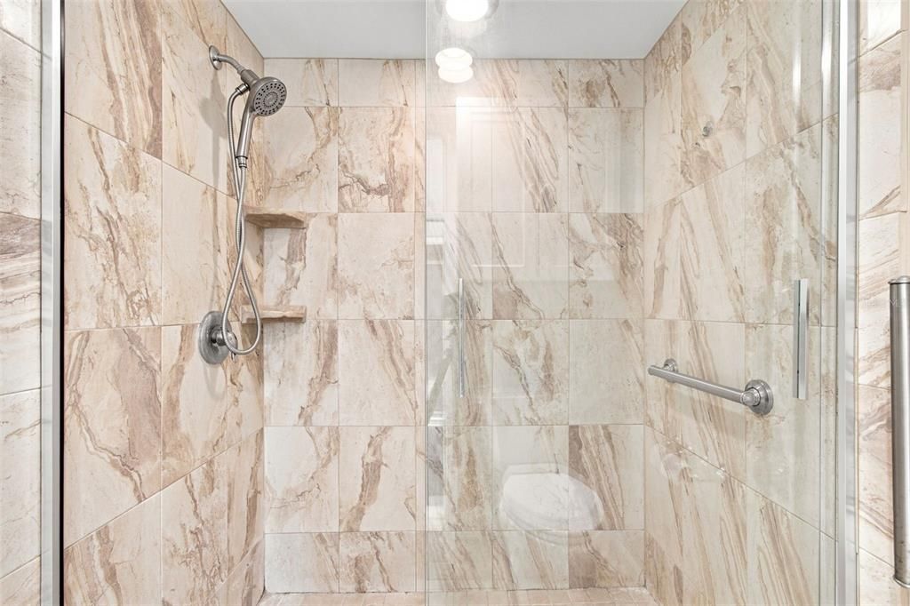 For Sale: $397,000 (2 beds, 2 baths, 1236 Square Feet)