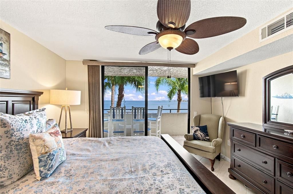 For Sale: $397,000 (2 beds, 2 baths, 1236 Square Feet)