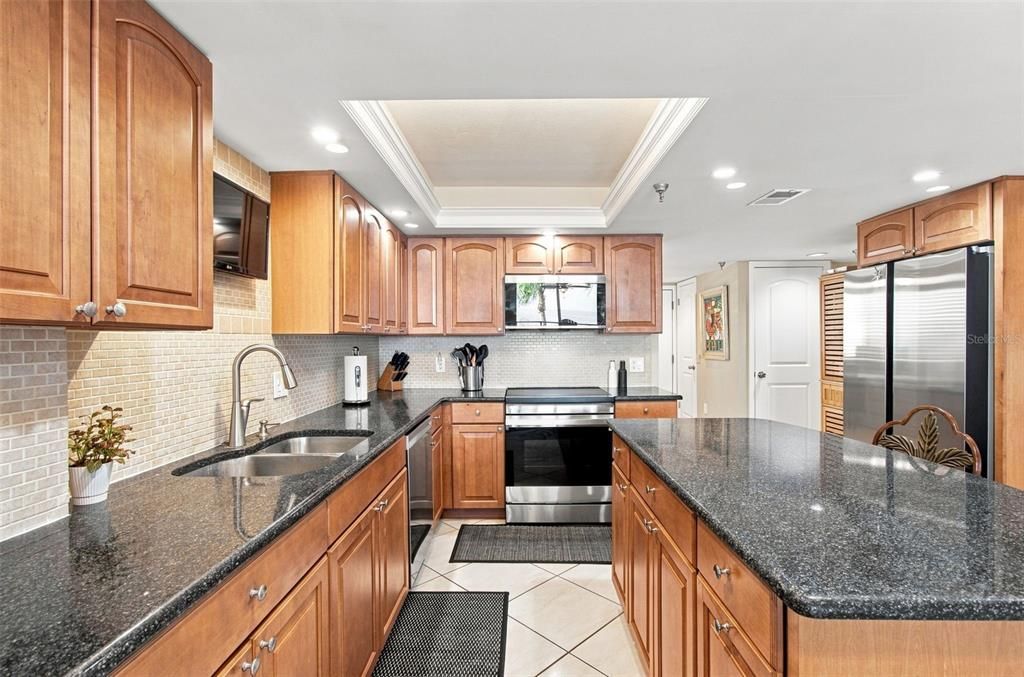 For Sale: $397,000 (2 beds, 2 baths, 1236 Square Feet)