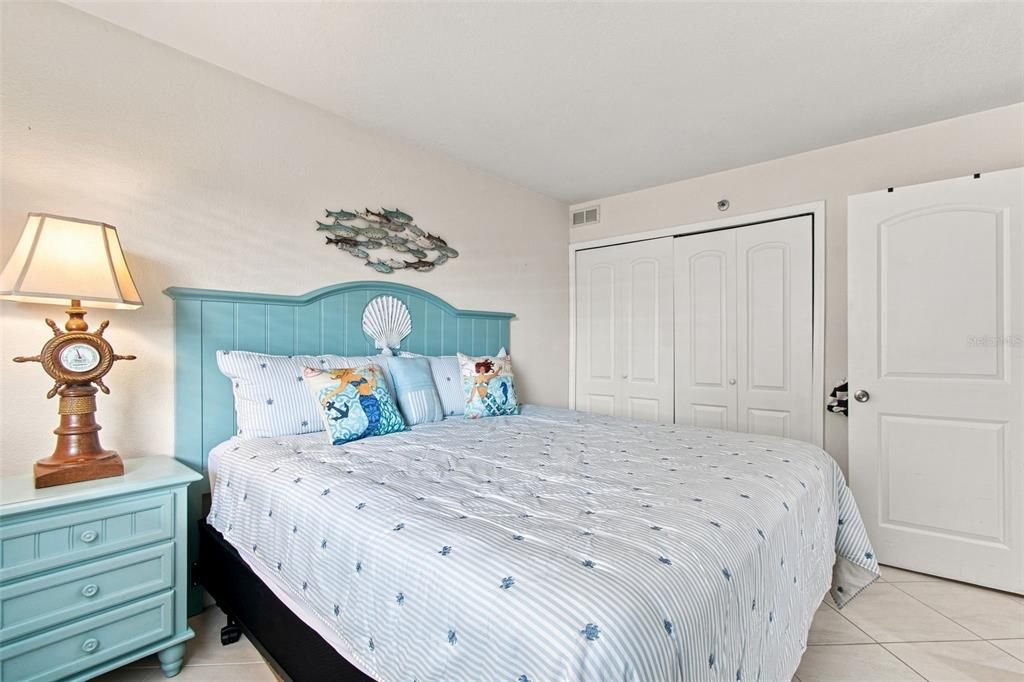 For Sale: $397,000 (2 beds, 2 baths, 1236 Square Feet)