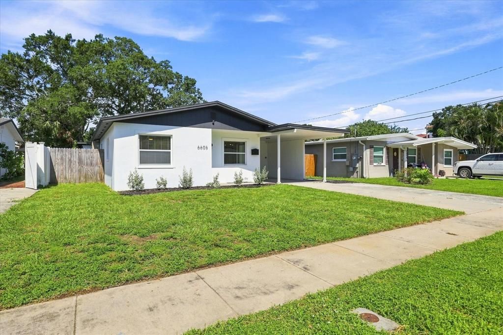 For Sale: $369,900 (3 beds, 2 baths, 1140 Square Feet)