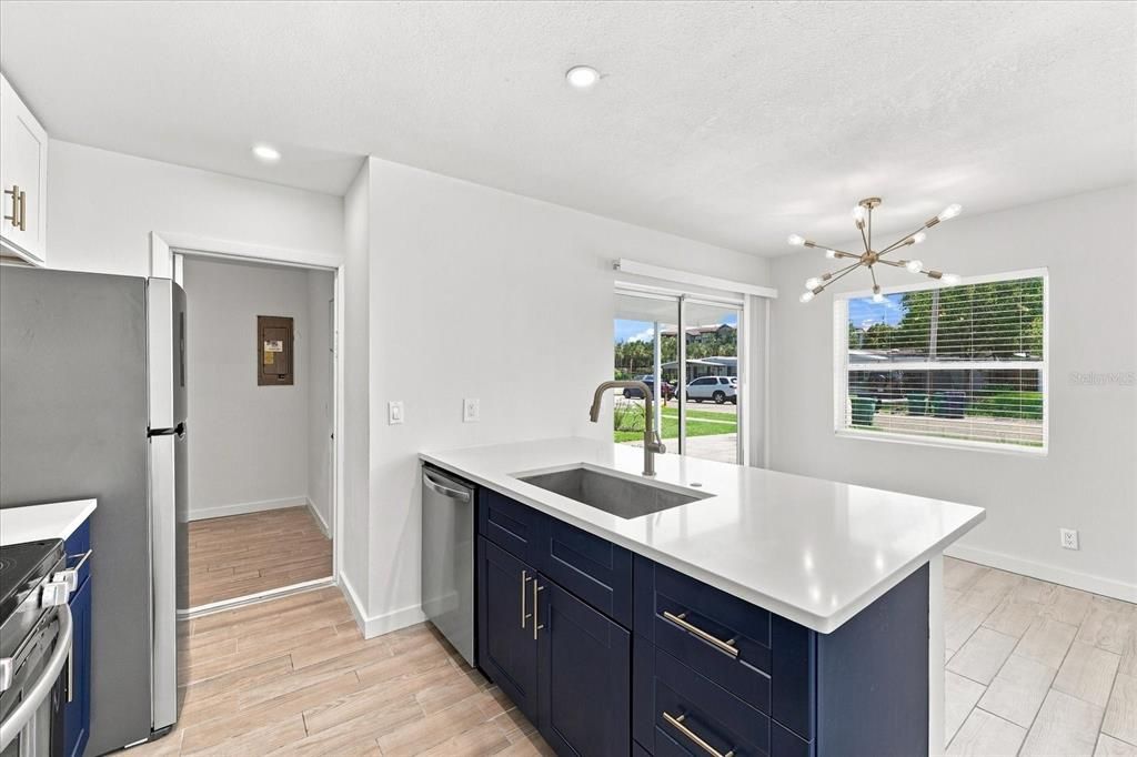 For Sale: $369,900 (3 beds, 2 baths, 1140 Square Feet)