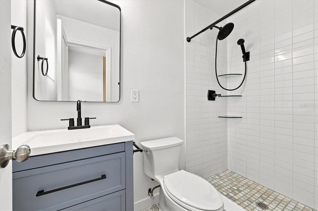 For Sale: $369,900 (3 beds, 2 baths, 1140 Square Feet)