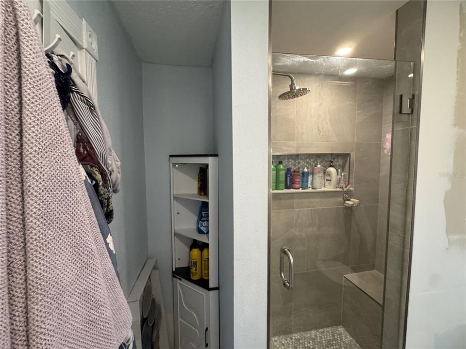 En Venta: $350,000 (3 camas, 2 baños, 1401 Pies cuadrados)