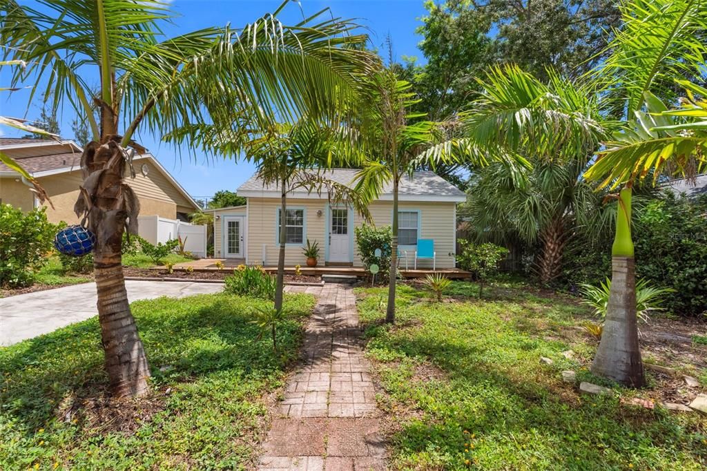 En Venta: $349,900 (3 camas, 2 baños, 888 Pies cuadrados)