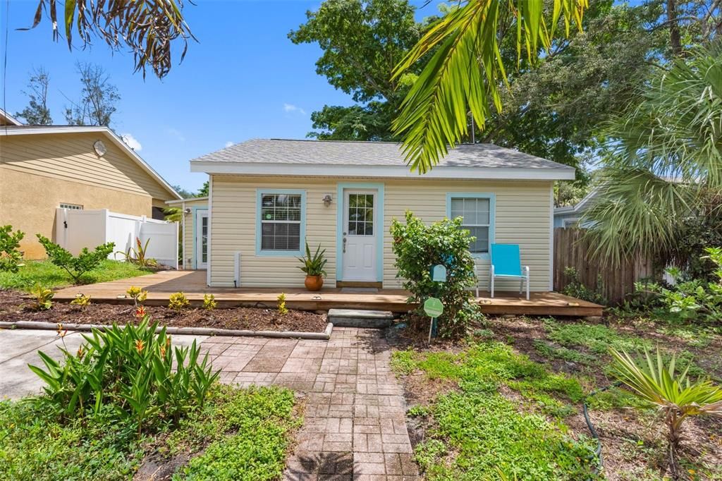 En Venta: $349,900 (3 camas, 2 baños, 888 Pies cuadrados)