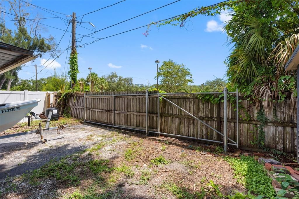 En Venta: $349,900 (3 camas, 2 baños, 888 Pies cuadrados)