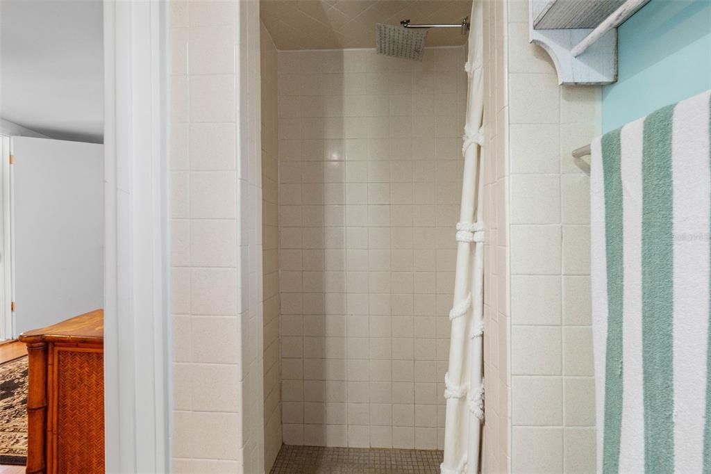 En Venta: $349,900 (3 camas, 2 baños, 888 Pies cuadrados)